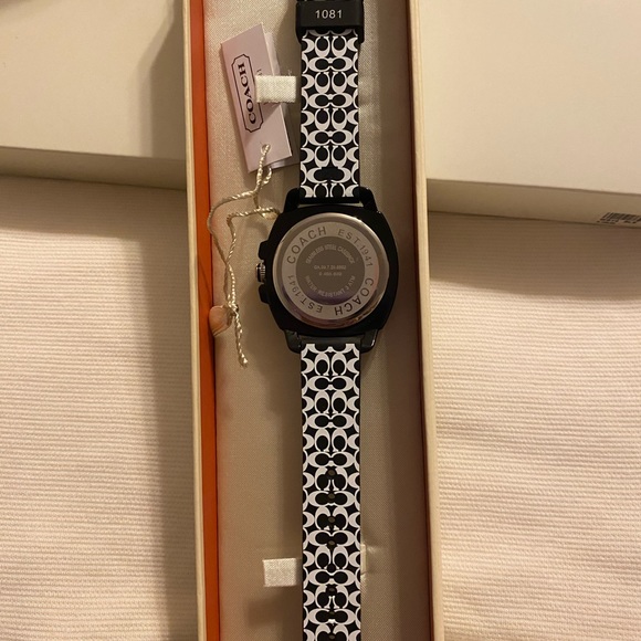 Coach Watch - Picture 5 of 6